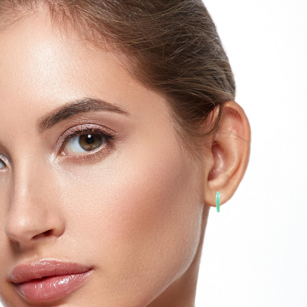 Hoop Earrings with Enamel Accents in18K Gold GE073