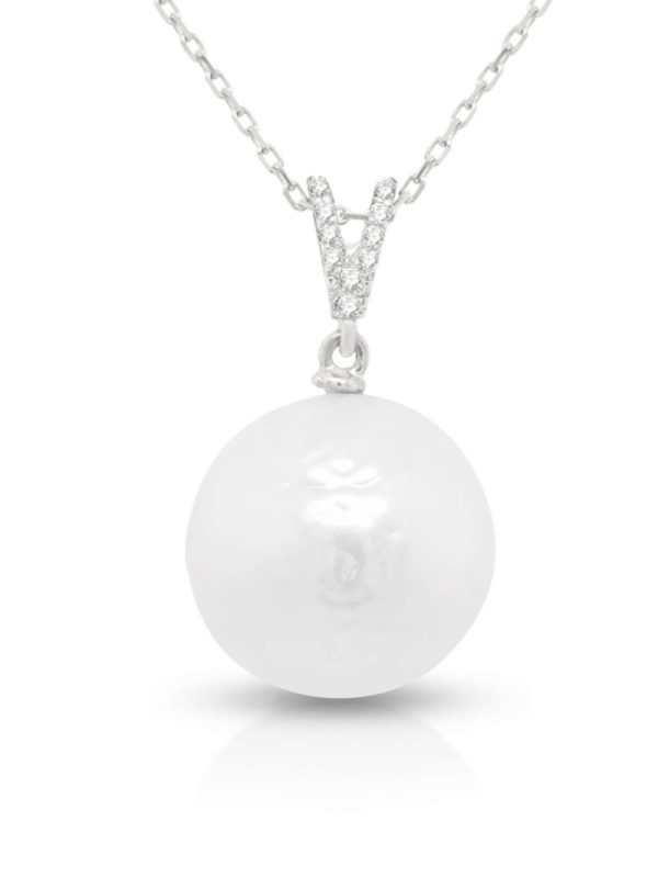 Elegant Pearl and Diamond Pendant Necklace / 18K Gold GPD032