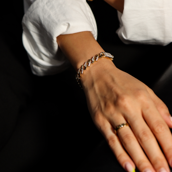 18K Gold Pave Cubic Zirconia Mariner Link Bracelet GB044