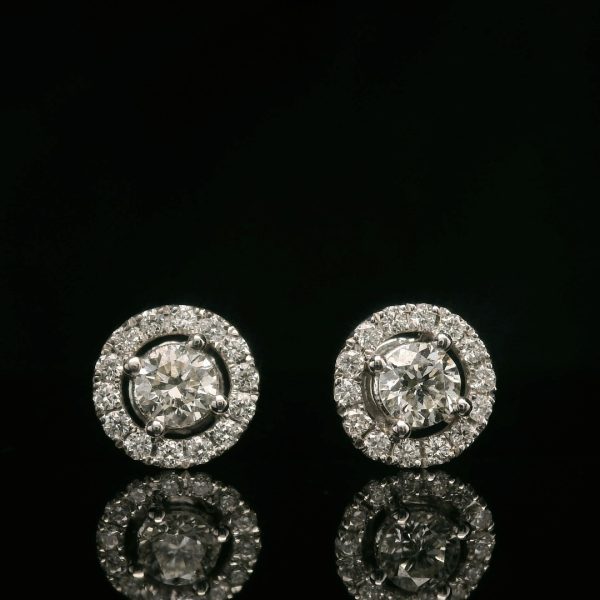 18K Gold Diamond Stud Earrings GED014W