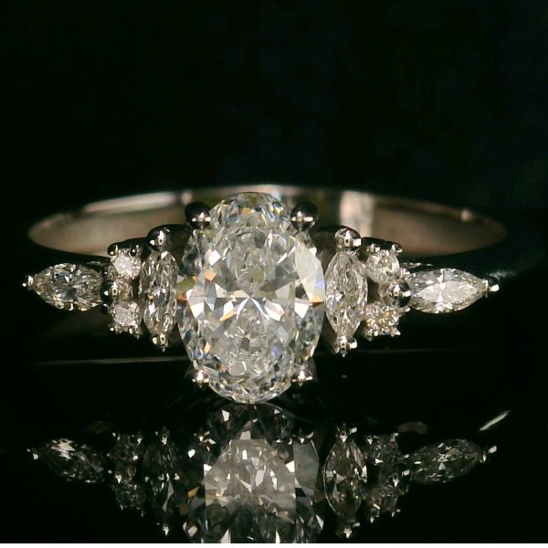 Radiant Oval Cut Certified Diamond Ring in 18K Gold GRS032