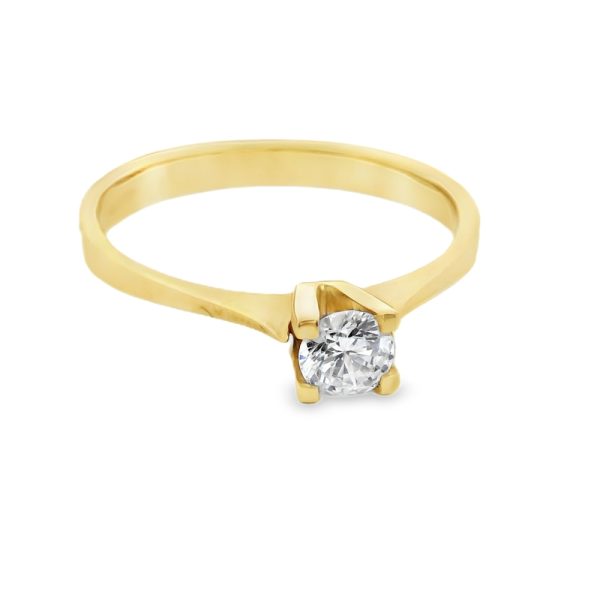 Classic Four-Prong CZ Engagement Ring in 18K Gold GR056