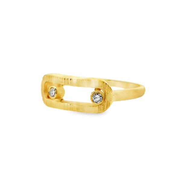 Modern Textured Sliding Stones Diamond Ring | 18K Gold GRD054