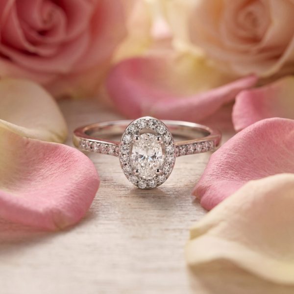 Oval Diamond Halo Ring with Accent Band |14K Gold GRS049