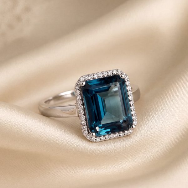 London Blue Topaz and Diamond Halo Ring | 18K Gold GRD010