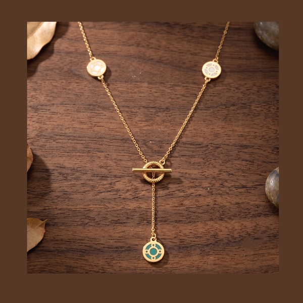 Toggle Lariat Necklace with Clover Motifs - 18K Gold GP075