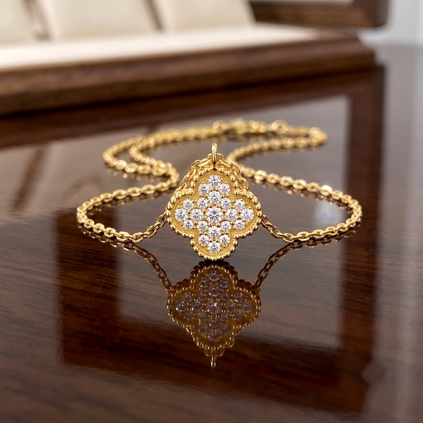 Diamond Quatrefoil Pendant | 18K Yellow Gold Necklace GPD064