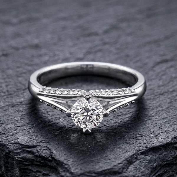 GIA Certified Diamond Engagement Ring | 18K Gold GRS229