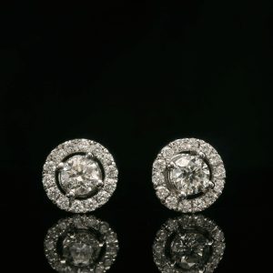 18K Gold Diamond Stud Earrings GED014W